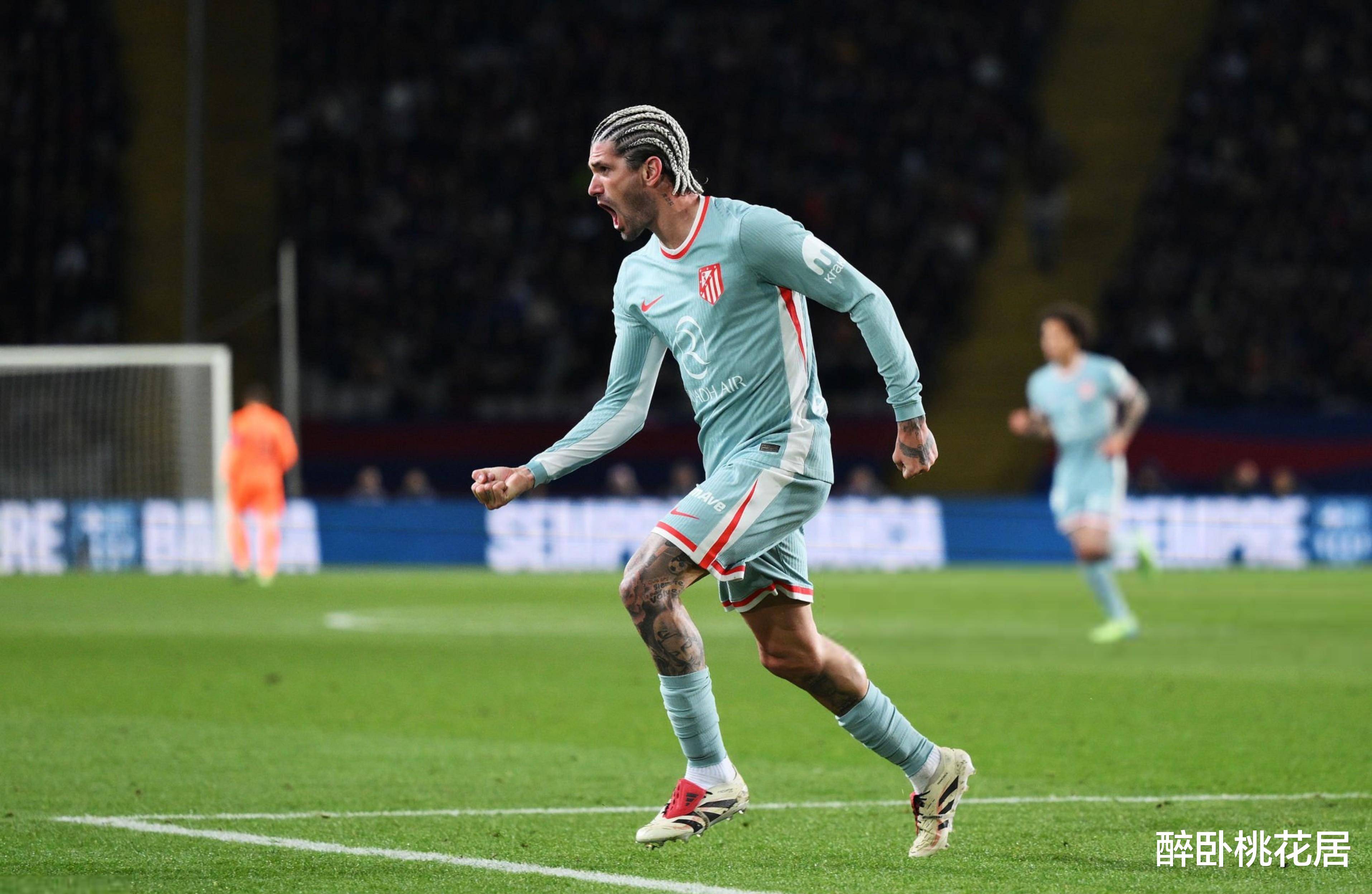 开云体育-清晨体能课后，马德里竞技战术微调备战法甲，态度坚定，轮换策略成焦点-开云体育